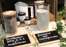 Innogreen wint in Nederland bentoniet uit jonge zeeklei, waardoor ze dus ook gelijk het water opruimen voor de zeevaart.