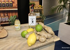 De verse ingrediënten die worden gebruikt voor de shotjes.