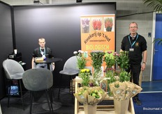 Geert op 't Hof en zoon Jan van bio bloemen kwekerij Op ‘t Hof.