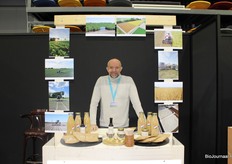 Evert Jan Daling van NL-soja waar ze zelf telen en tempeh, sojameel en sojasaus maken.