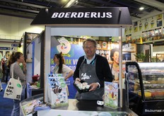 Gijs ‘van ‘t ijs’ Hoefsloot van Boerderijs met ambachtelijke smaken en soorten biologisch ijs.