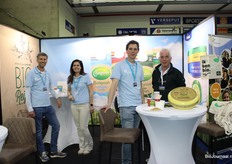 Jos, Linda, Bert, en Roel van Royal Frieslandcampina bij hun veelzijdige stand.