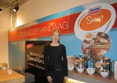 Ingrid Sloots van Unilever toonde de nieuwe biologische tomatensoep voor de Out-of-Home markt.