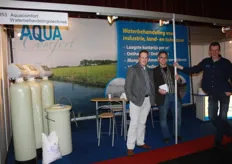Jan (links) en Jeroen (rechts) geven informatie over Aqua Comfort, waterbehandelingstechnieken.
