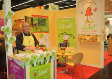 De vrolijke stand van het Franse Juliet.