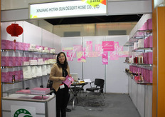 Allerlei rozenproducten in deze stand.