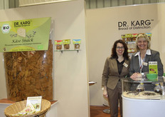 Een heel grote versie van de kaassnacks van Dr. Karg.