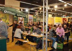 Ook op vrijdagmiddag konden de standhouders op veel belangstelling rekenen.