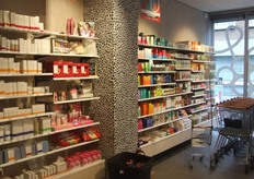 Eén wand aan de Blijmarktzijde.