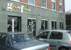 De voorgevel van de in november geopende biologische supermarkt GooodyFooods in Zwolle.