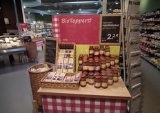 Producten die elkaar aanvullen op deze tafel met BioToppers.