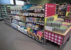 Huishoudelijke artikelen en diervoeding.