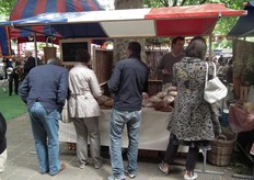 Alexander met het brood vanmenno.
