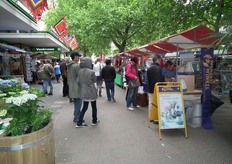 Ook de in De Groene Passage gevestigde Wereldwinkel toonde haar assortiment.