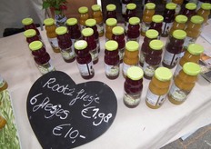 Tijdens de markt: zes flesjes Rootz voor een tientje.