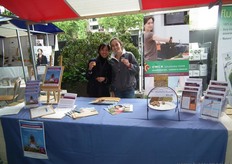 Vickie en Marlies van het Oost-Westcentrum (gevestigd in De Groene Passage).