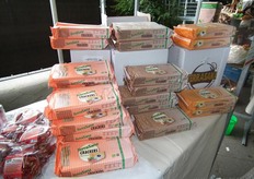 Crackers van het eigen Terra-Sanamerk.