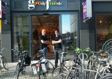 Henrie en Joram Esman runnen de nieuwste GooodyFoods-vestiging in Zaandam.