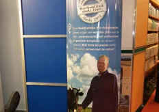 Ook biologische melkveehouder Henk Brandsma was present in de stand. Dit is de nieuwe zuil voor in de winkels.