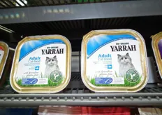 Yarrah gebruikt geen biologische vis meer. De regelgeving rondom de biologische visserij staat namelijk haaks op de visie van Yarrah
