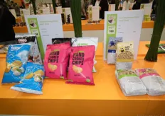Twee Nederlandse producten naast elkaar bij de Novelties. Links de Hand Cooked Chips van Tra'fo Chips, een merk van FZ Organic Food en rechts de monstermuesli van De Halm met daarop de kindvriendelijke mueslimonsters.