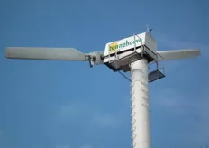 Op het terrein van Zonnehoeve staat één van de eerste windmolens van de Flevopolder.
