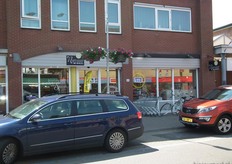 De voorgevel van de Natuurwinkel Nieuwe Stijl in Ermelo.