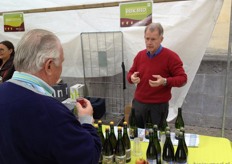 Eric de Burbure van BBK BIO legt uit waarom zijn appelsap zo lekker is.