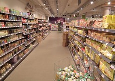 Overzicht van de andere kant van de winkel.