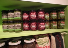 Ze hebben onder meer biologische pesto, olijfolie en olijven in het assortiment opgenomen.