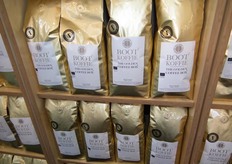Een deel van het bio-koffie-assortiment van The Golden Coffee Box.