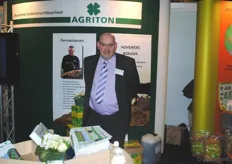 Harry Veenstra van Agriton, leverancier van bodemverbeterende produkten aan de agrarische sector.
