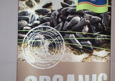 "Dit zijn de eerste bodemcultuur biologische mosselen die op de Nederlandse markt beschikbaar zijn", vertelt Annette."