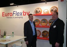 Bert Molenboer en Bart Goudriaan van EuroFlex BV. Zij produceren onder meer kaasetiketten voor diverse bio-kaasproducenten.
