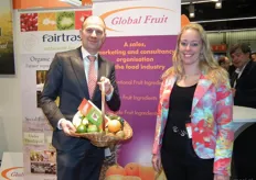 Bareld Kootstra en Sjenette Heidbuurt van Fairtrasa en Global Fruit. Zij handelen in fairtrade en biologisch verwerkt fruit.