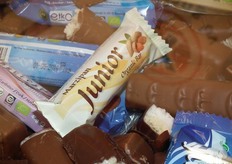 Zij presenteerden nieuwe smaken cornpops en deze marsepein snoepreep.