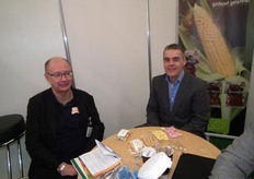 "Arnold Broek (rechts) van The Organic Factory in gesprek met Lennart Olsson. "Dit is een ideaal moment om onze ideeën voor nieuwe producten rechtstreeks met de klanten te bespreken."