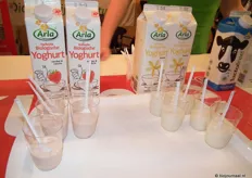 Bezoekers konden proeven van de biologische yoghurts van Arla.