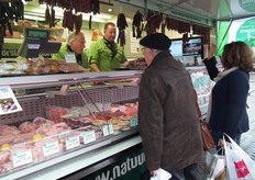 Ook klanten met allergieën kunnen bij de Natuurslager terecht. Deze meneer kreeg advies op maat.