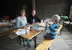 Links een oude bekende uit de bio-branche: Mady Hogenboom, zij was tot begin dit jaar werkzaam bij Eosta.