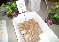 Energiereeptjes met sesam, lijnzaad en amandelen.