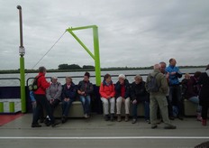 De meeste mensen hadden hun wandelschoenen aangetrokken. Je kunt kiezen uit verschillende routes.