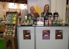 Hedda en Julie van De Eng B.V. lieten bezoekers proeven van Numi-thee.
