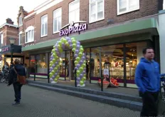 De voorgevel van de nieuwe EkoPlaza in de Langstraat.