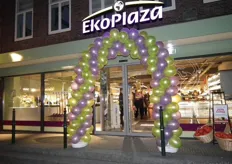EkoPlaza Wassenaar 'by night'.