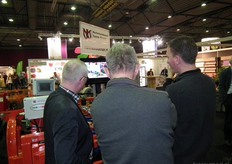 Nanne Kooiman geeft toelichting op de werkzaamheden van Mechanisatiebedrijf Nanne Kooiman.