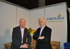 Peter Abma van Fairtrasa met Gerasimos Karantinos van Hellas Bionet.