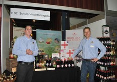 Elger Wiersma en Sander van Leeuwen van Schulp Vruchtensappen. Bezoekers konden onder andere de sappen proeven van de nieuwe lijn gericht op gezondheid.