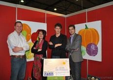 Maurice Kuijs, Astrid Rog, Geoffrey Harreman en Patrick de Schepper van Bio-Center Zann.