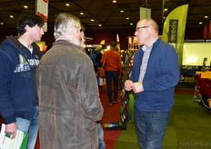 Wim van de Geest van K&G Advies in gesprek met bezoekers